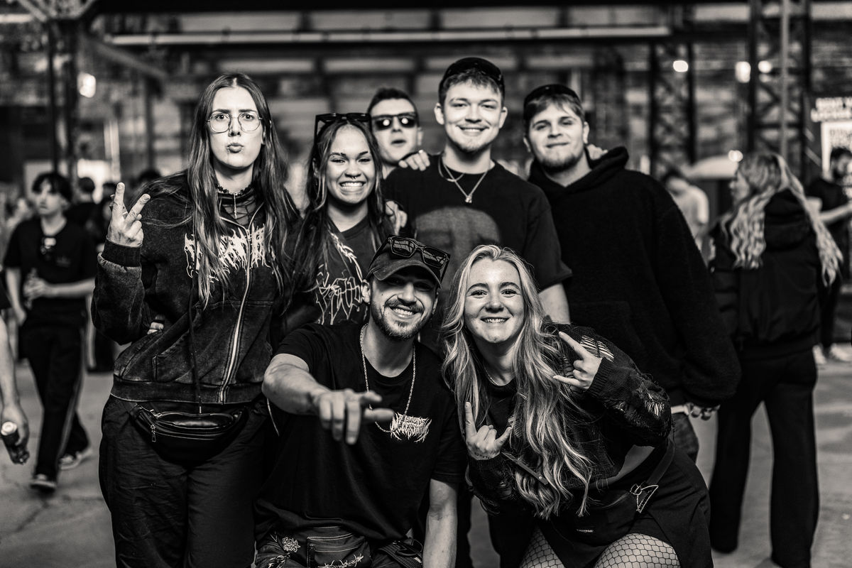 Loading... just a sec